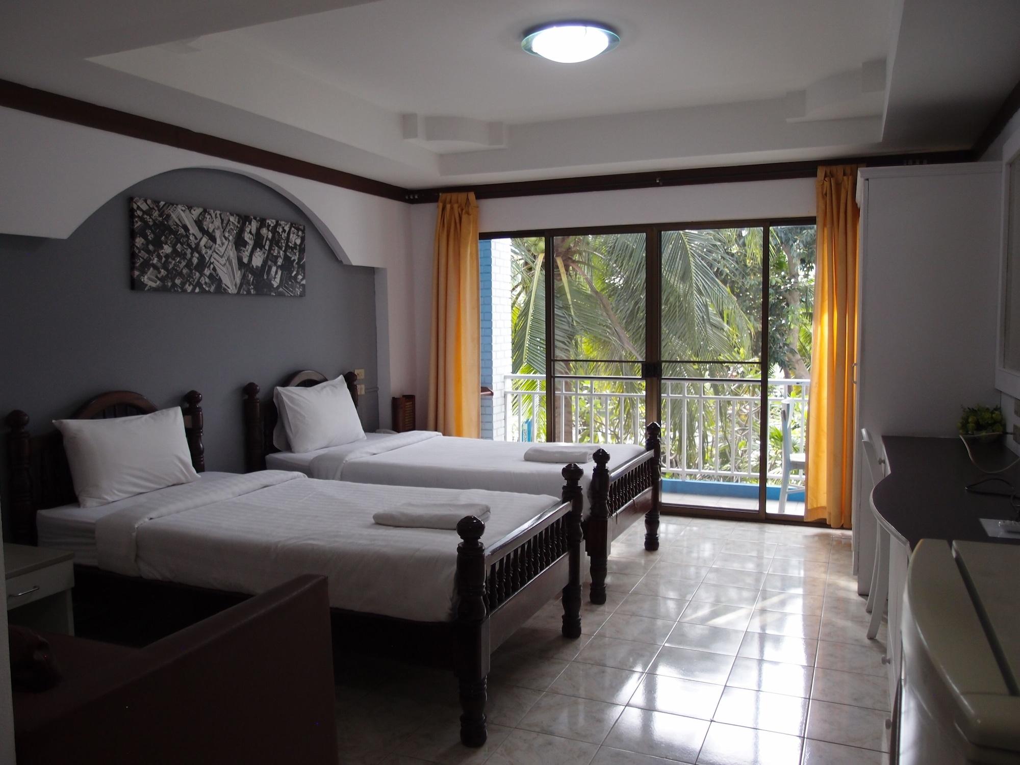 Blue Garden Resort Pattaya Pantai Jomtien Bagian luar foto