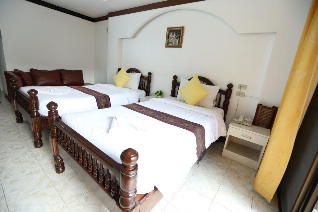 Blue Garden Resort Pattaya Pantai Jomtien Bagian luar foto