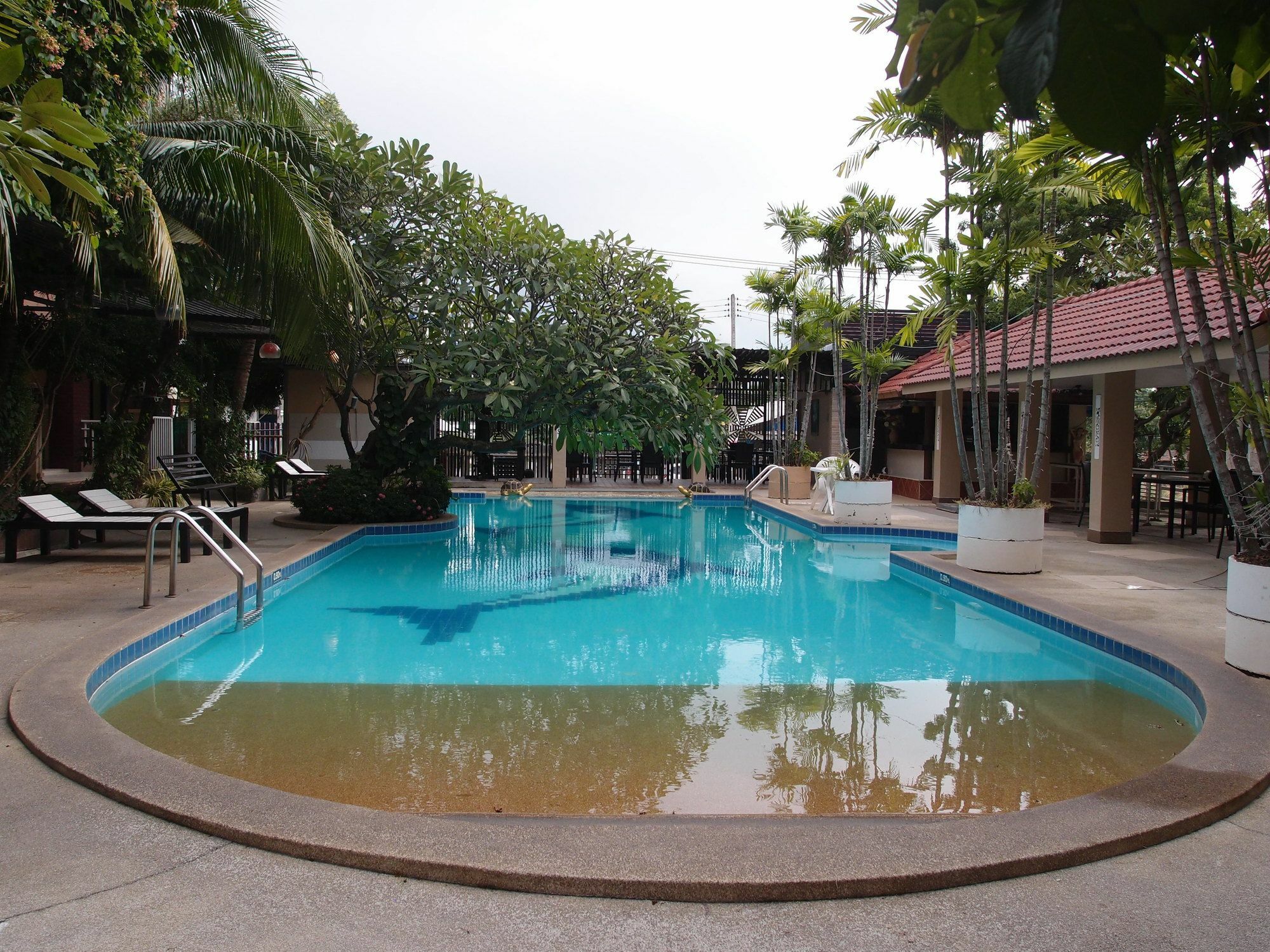Blue Garden Resort Pattaya Pantai Jomtien Bagian luar foto