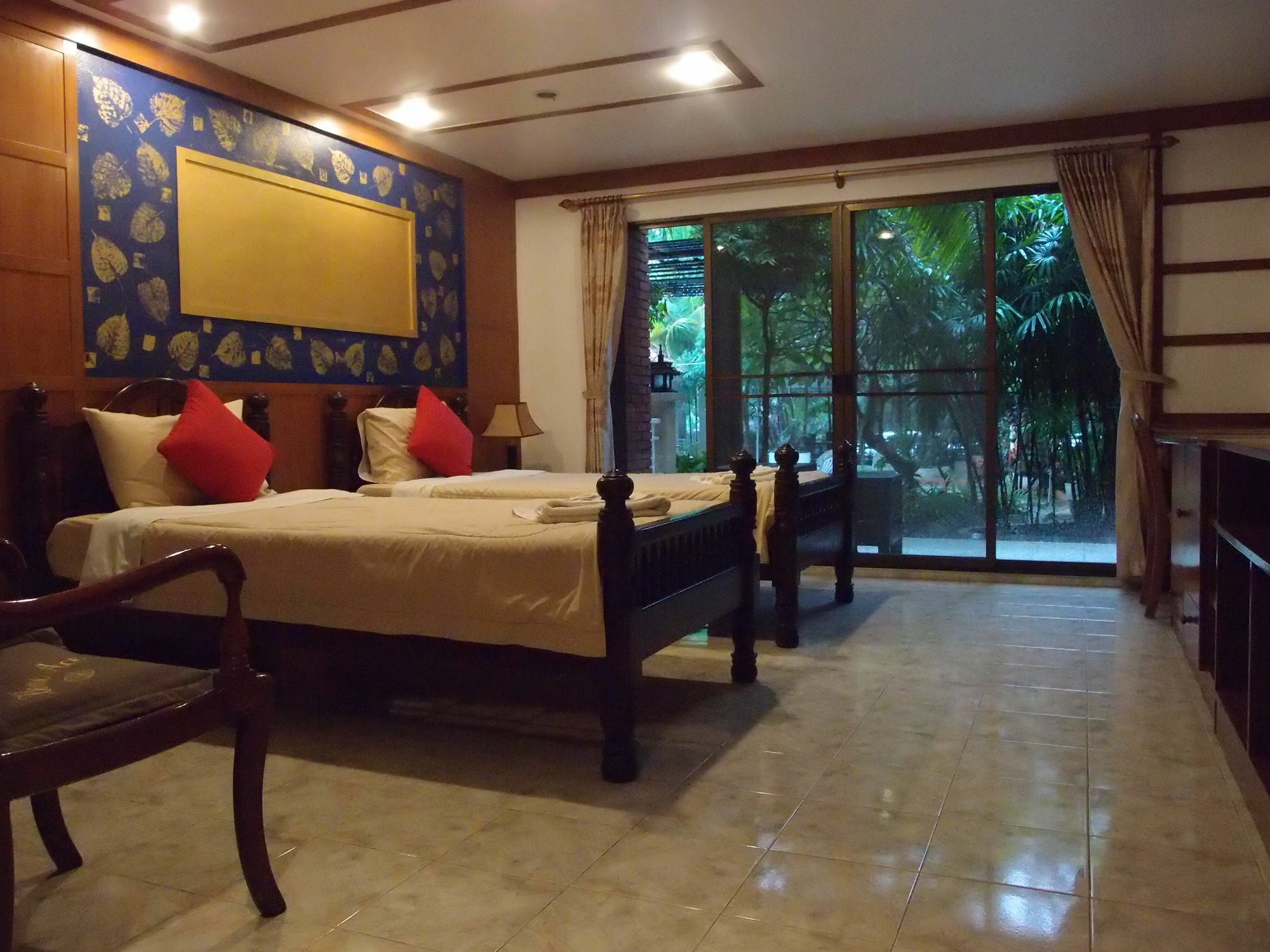 Blue Garden Resort Pattaya Pantai Jomtien Bagian luar foto